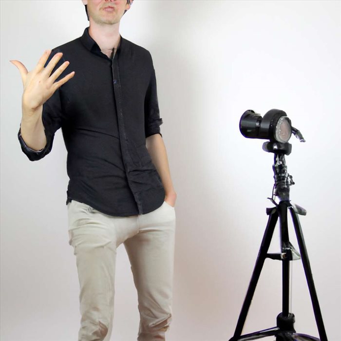 Devenir YouTubeur : Guide de Monétisation et Audience