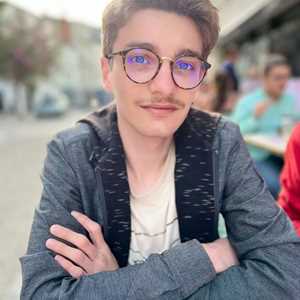 Maxime, un community manager freelance à Niort