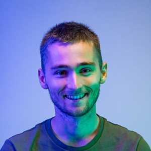 Gabriel, un développeur d'application mobile à Saumur