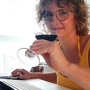 Rédac web Jenny Lloret, un rédacteur freelance à Montmorillon