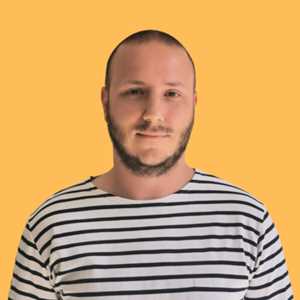 Romain, un créateur de site internet indépendant à Carpentras